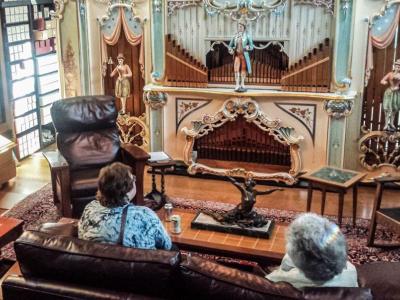 400x300 variant of PLP members in a music museum.