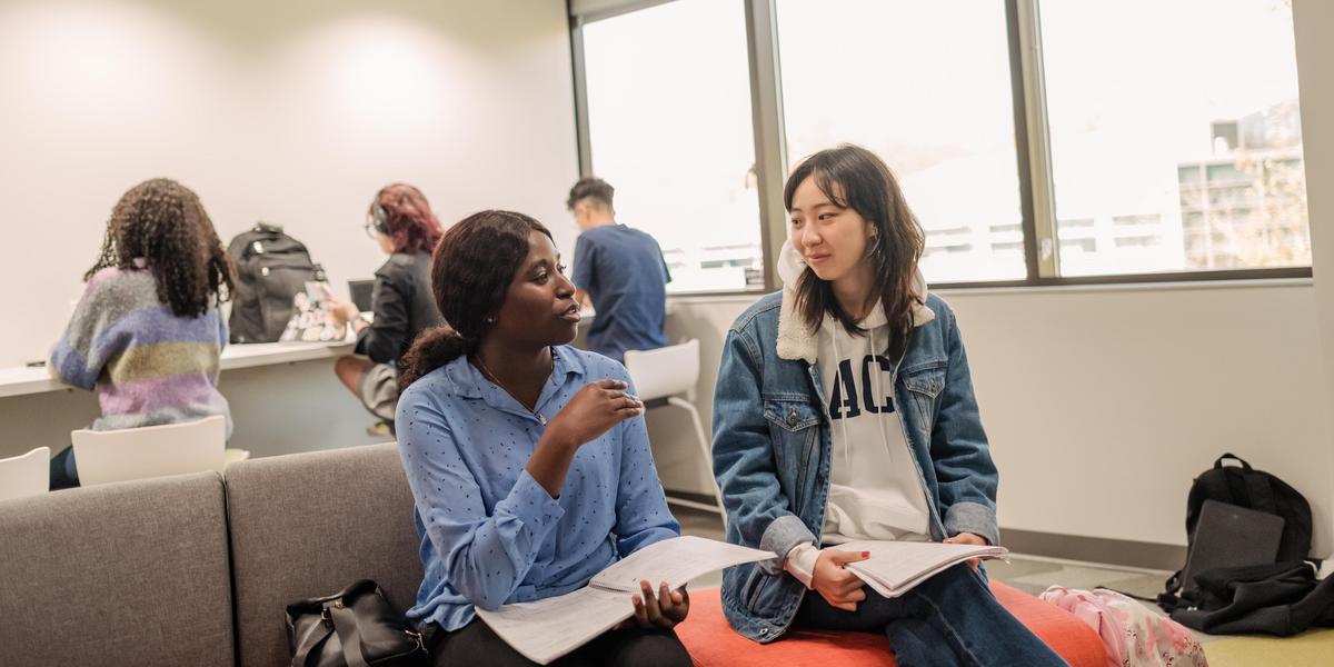 Students in lobby of IDEA Lab